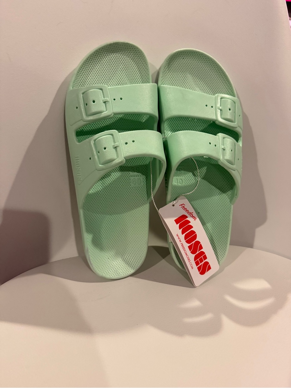 ☀️🌊Mint Freedom Moses Double-Buckle Slide Sandals in Mint NWT